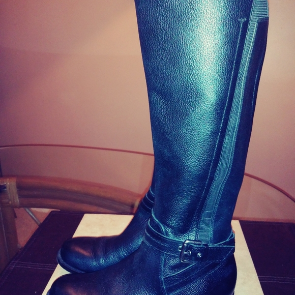 Naturalizer Boots, Size 4, Black - Picture 4 of 8